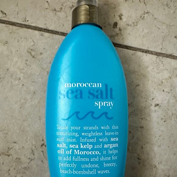 OGX Moroccan Sea Salt Spray for Tousled Beachy Looks 6 fl oz Hair Styling 177 ml - Picture 2 of 6